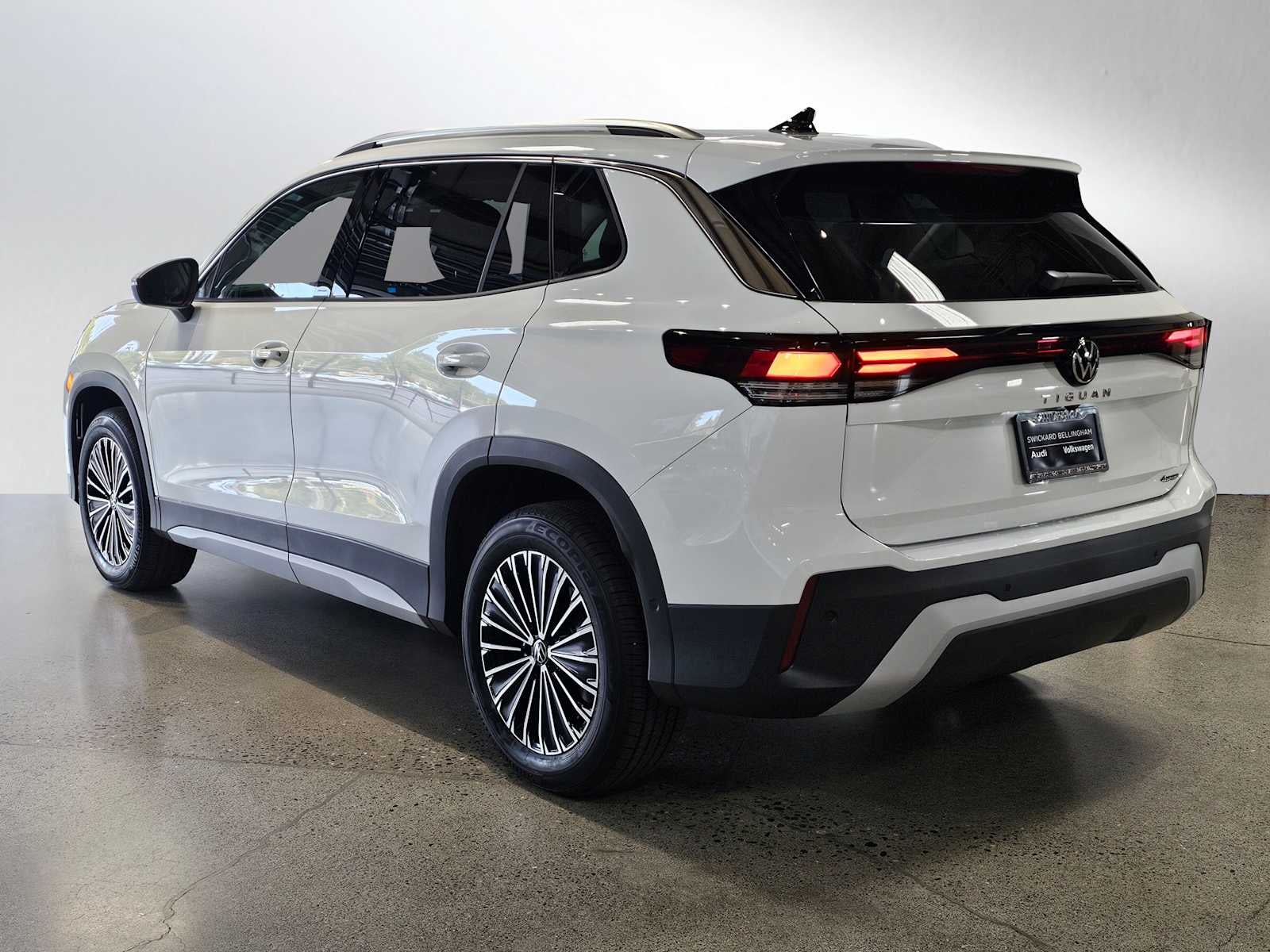 2025 Volkswagen Tiguan 2.0T S 4MOTION