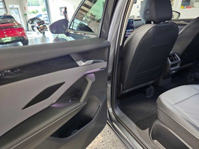 2025 Volkswagen Tiguan 2.0T SE FWD