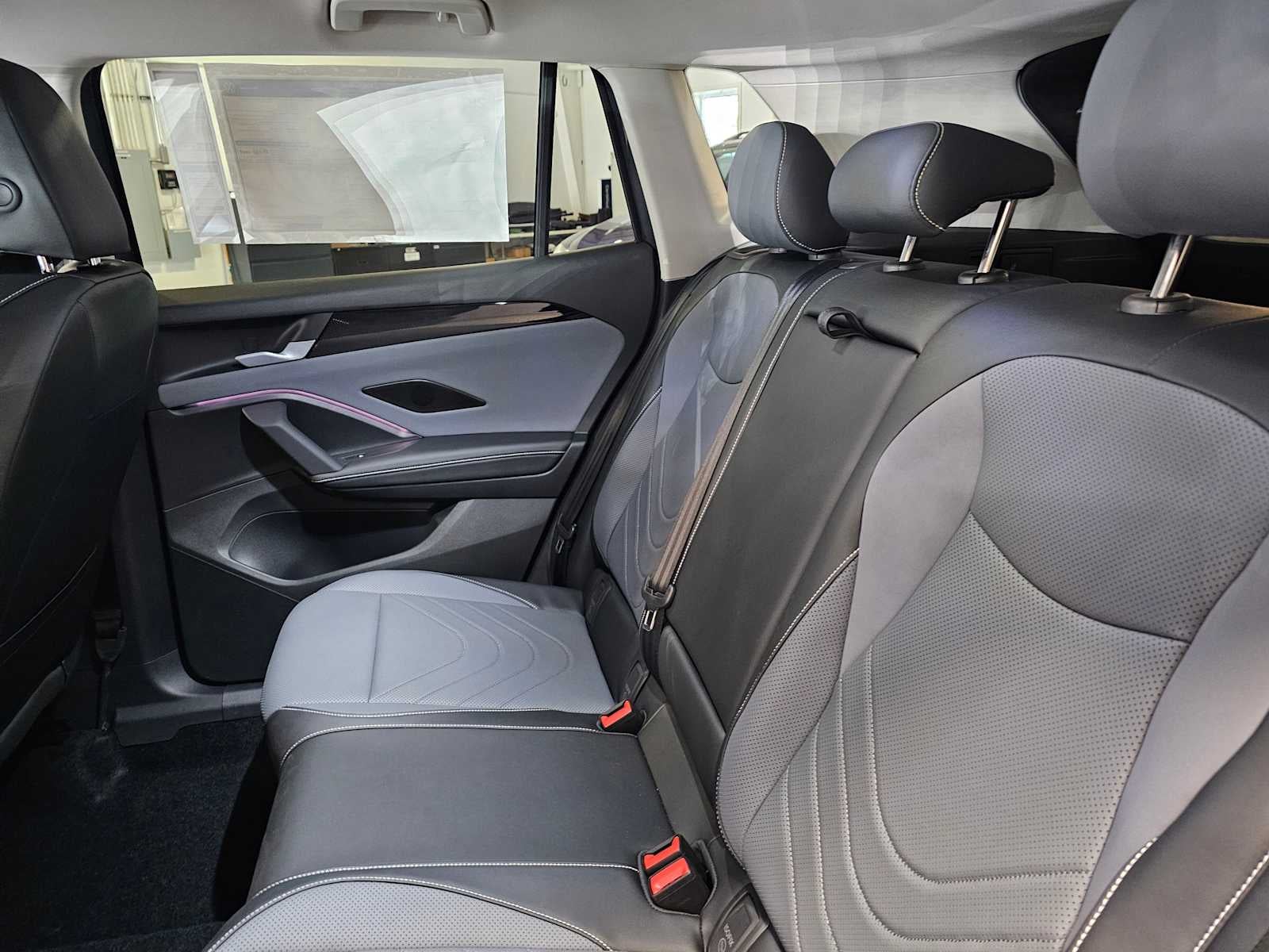 2025 Volkswagen Tiguan 2.0T SE FWD