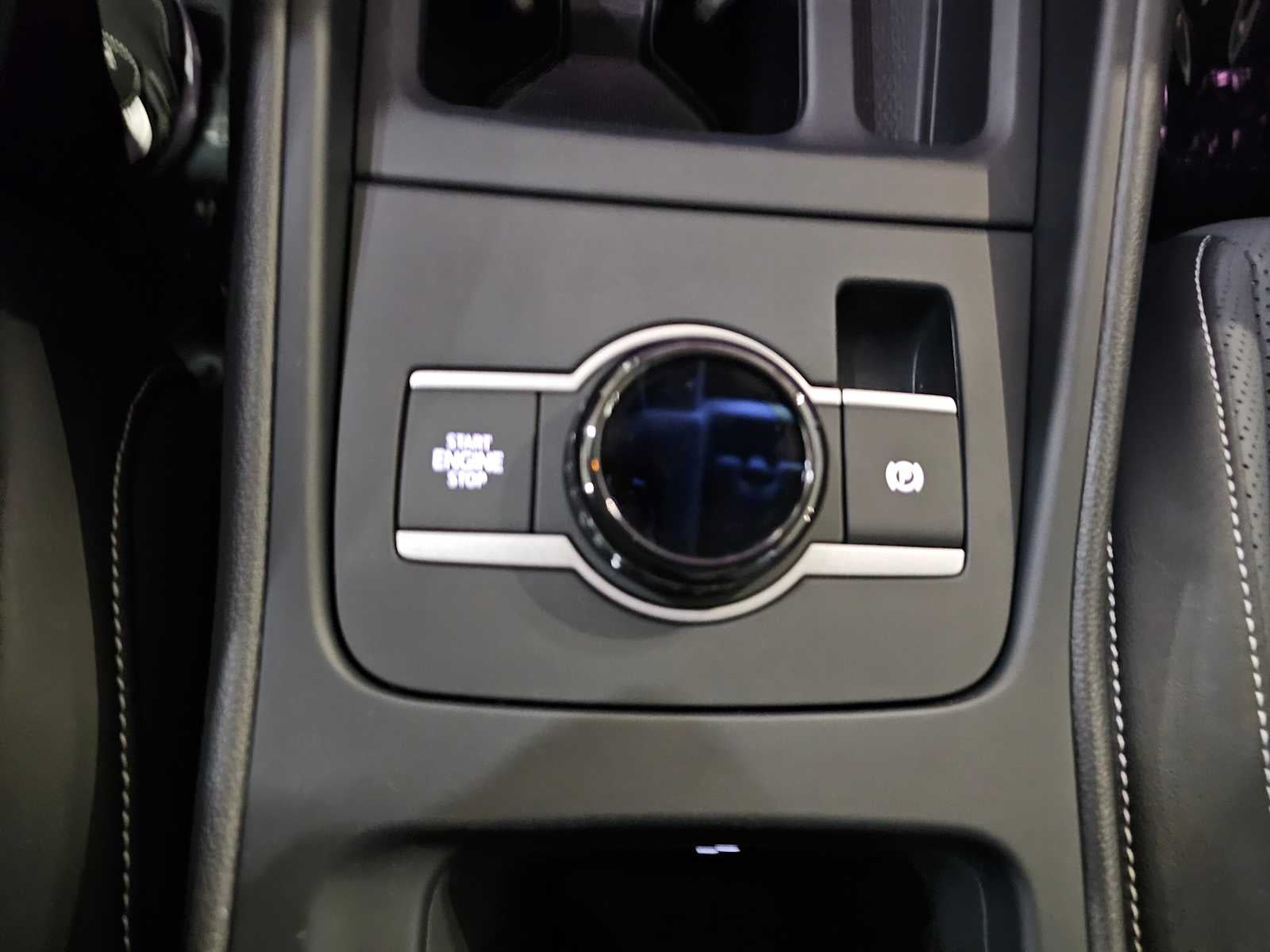 2025 Volkswagen Tiguan 2.0T SE FWD