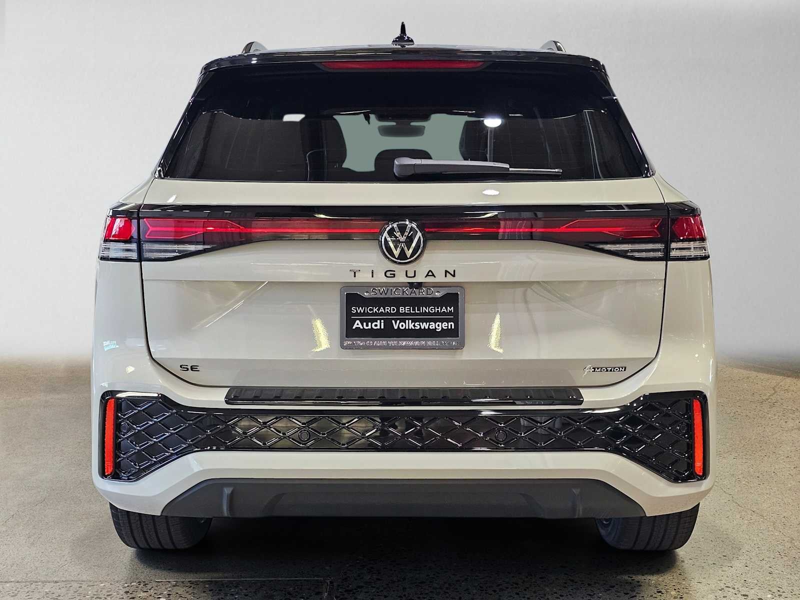2026 Volkswagen Tiguan SE R-Line Black