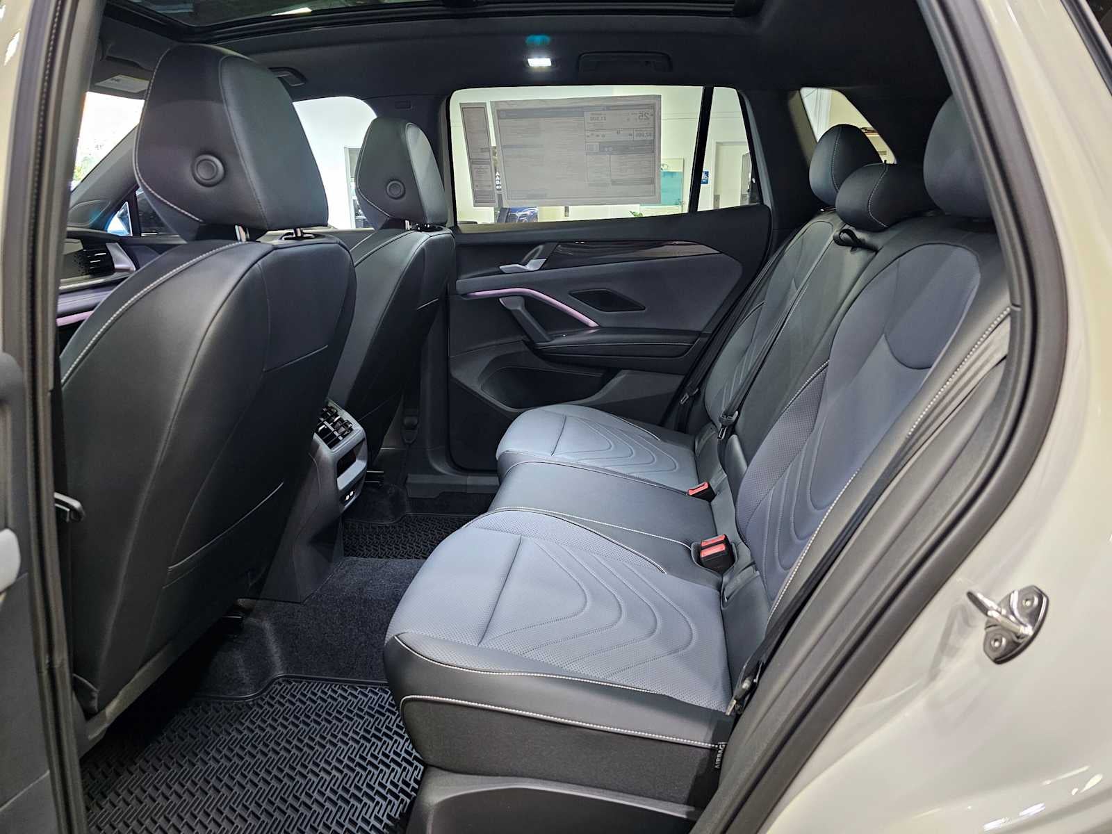 2026 Volkswagen Tiguan 2.0T SE R-Line Black 4MOTION