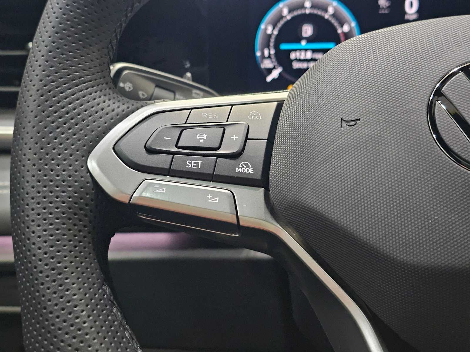 2026 Volkswagen Tiguan 2.0T SE R-Line Black 4MOTION