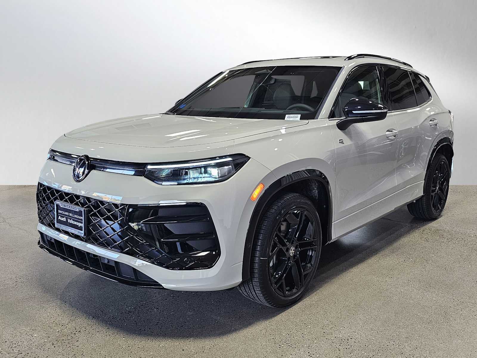 2026 Volkswagen Tiguan 2.0T SE R-Line Black 4MOTION