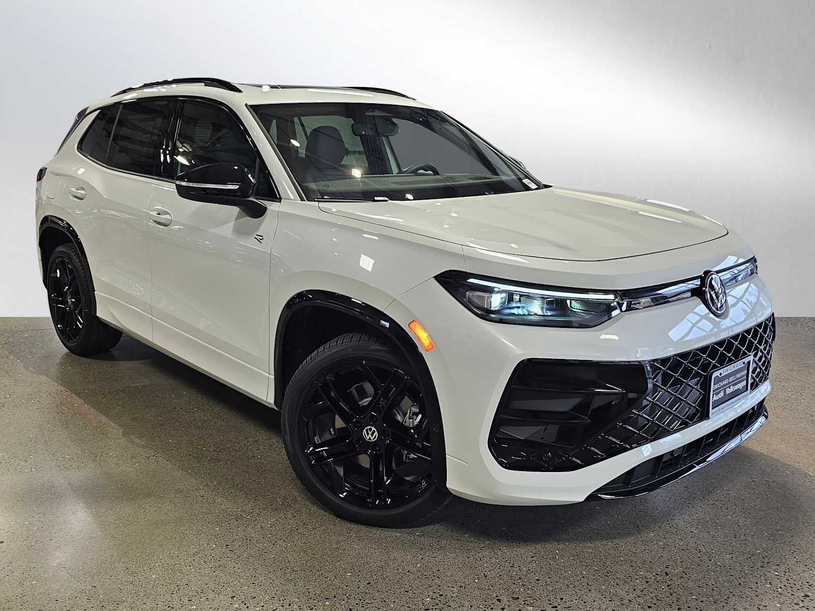 2026 Volkswagen Tiguan 2.0T SE R-Line Black 4MOTION