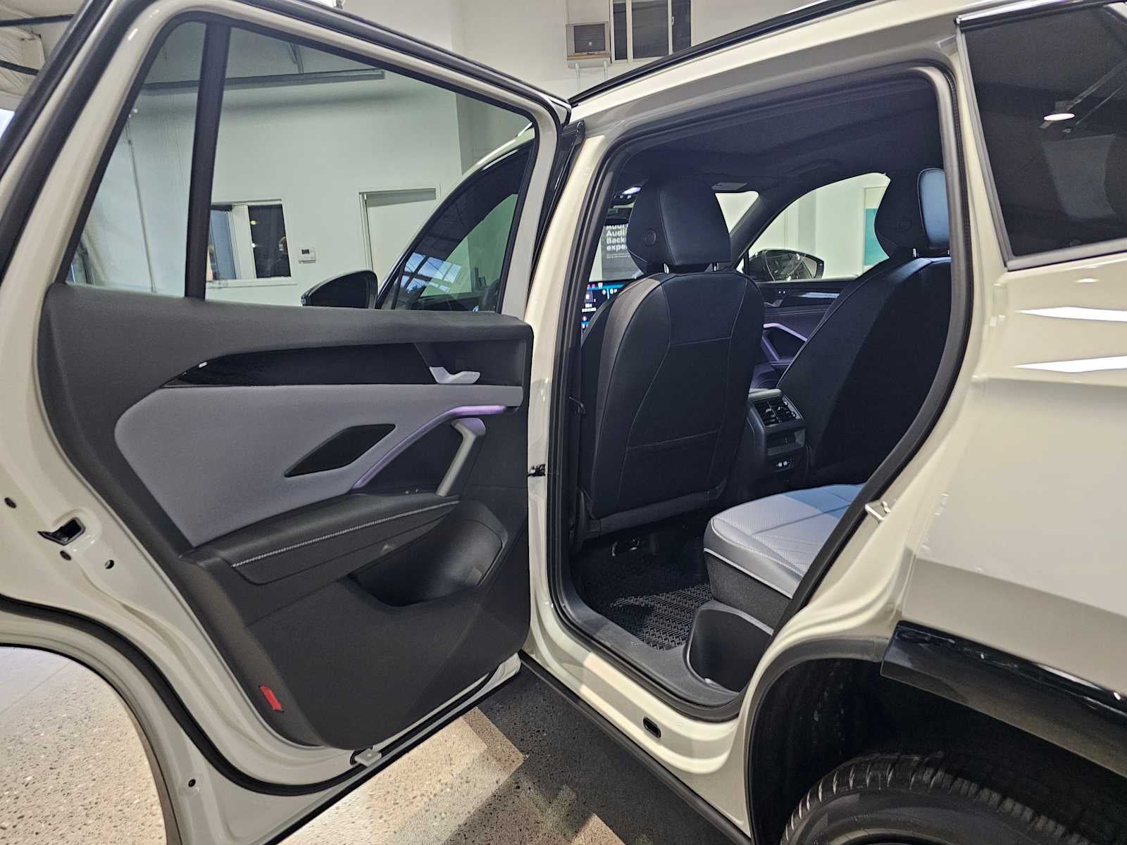 2026 Volkswagen Tiguan 2.0T SE R-Line Black 4MOTION