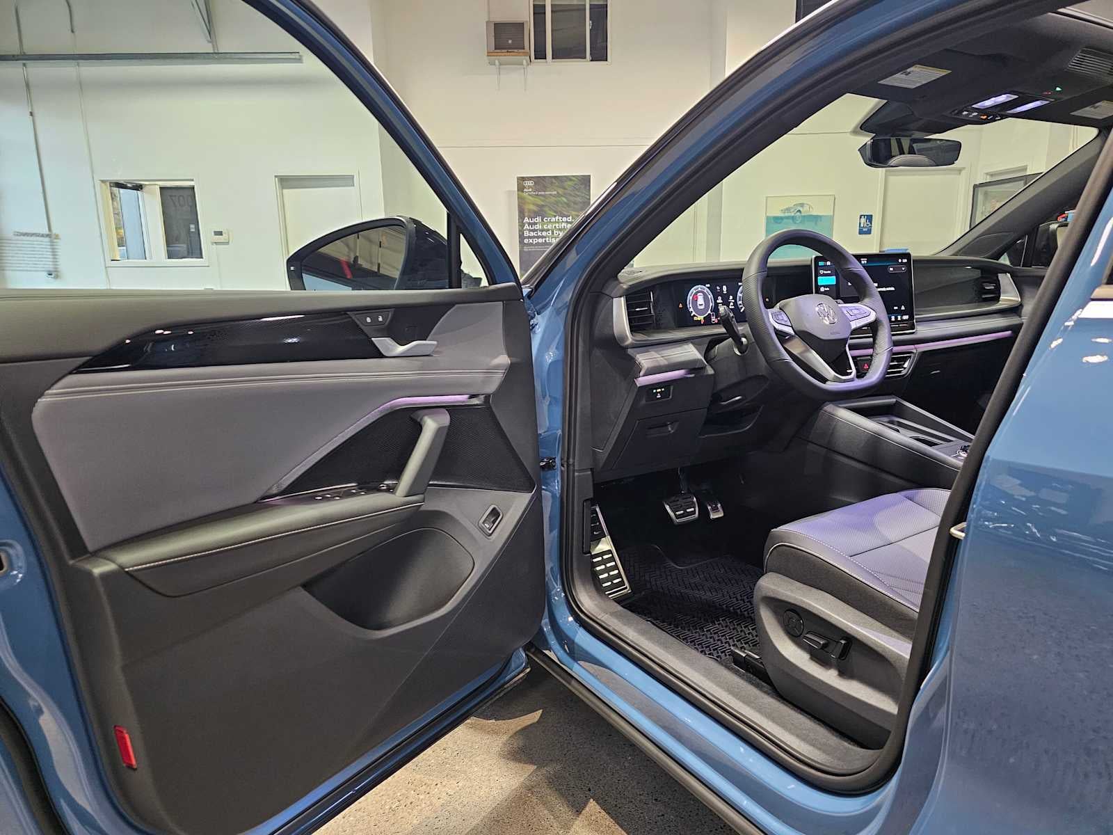 2026 Volkswagen Tiguan 2.0T SE R-Line Black 4MOTION