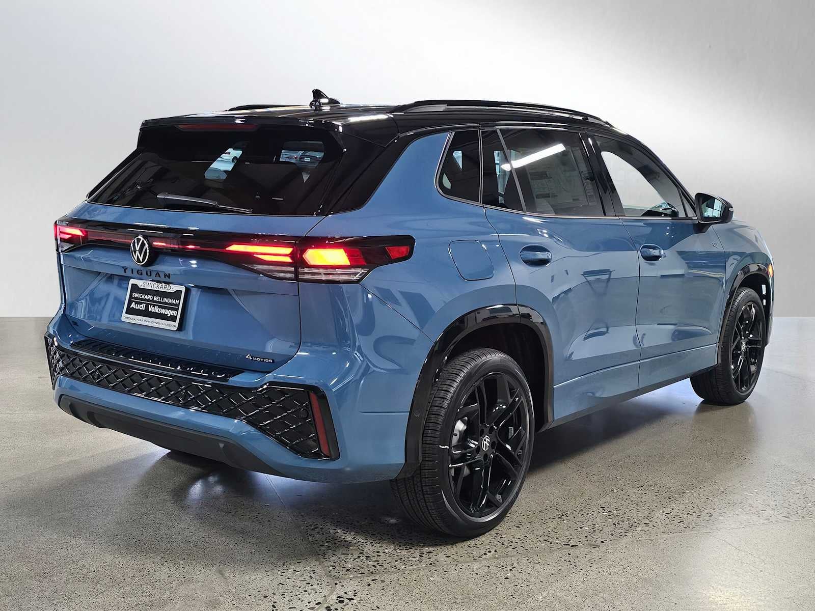 2026 Volkswagen Tiguan 2.0T SE R-Line Black 4MOTION