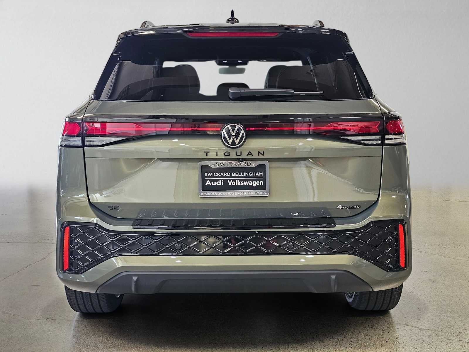 2026 Volkswagen Tiguan SE R-Line Black