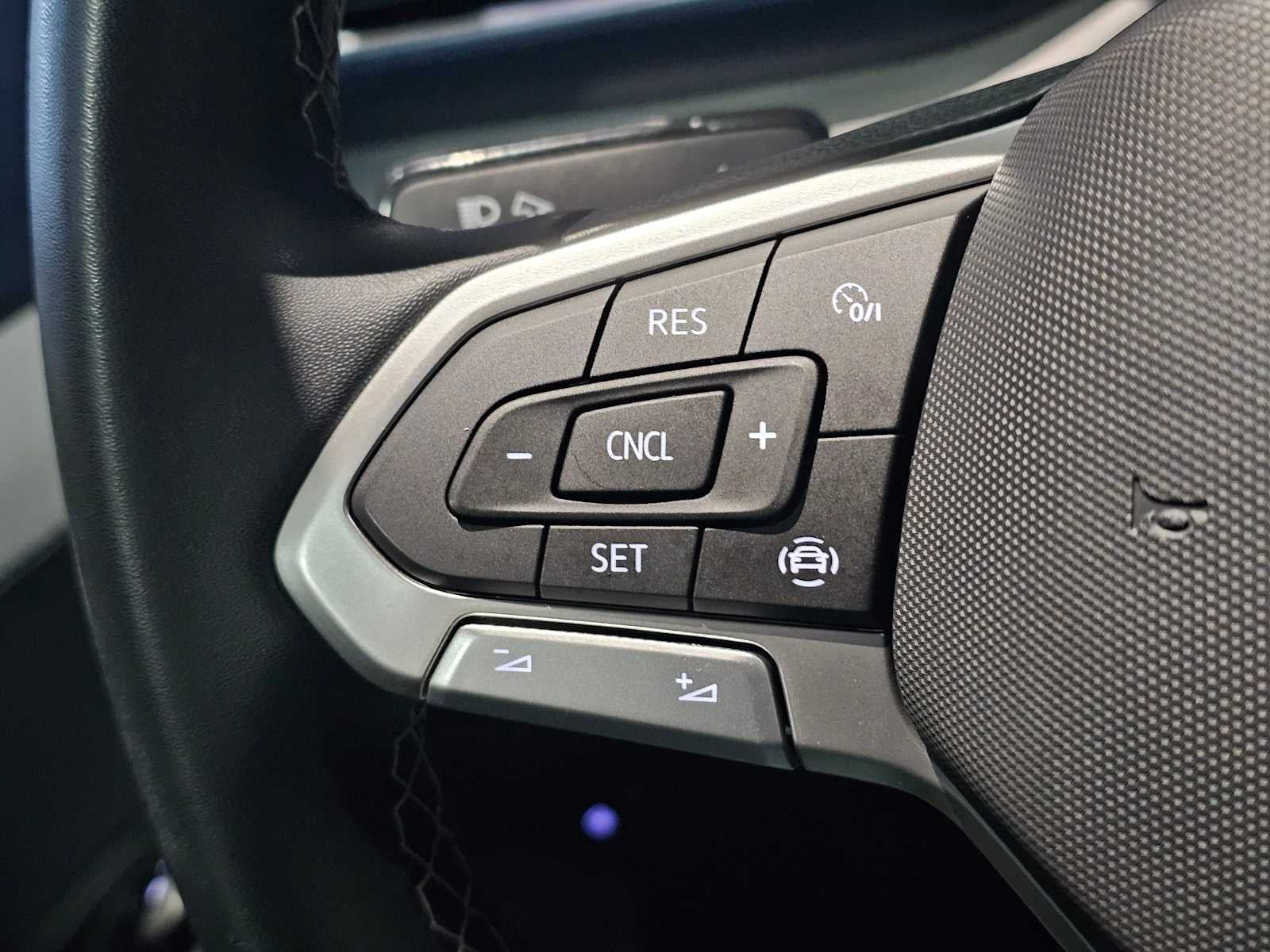 2022 Volkswagen Taos SE 4MOTION