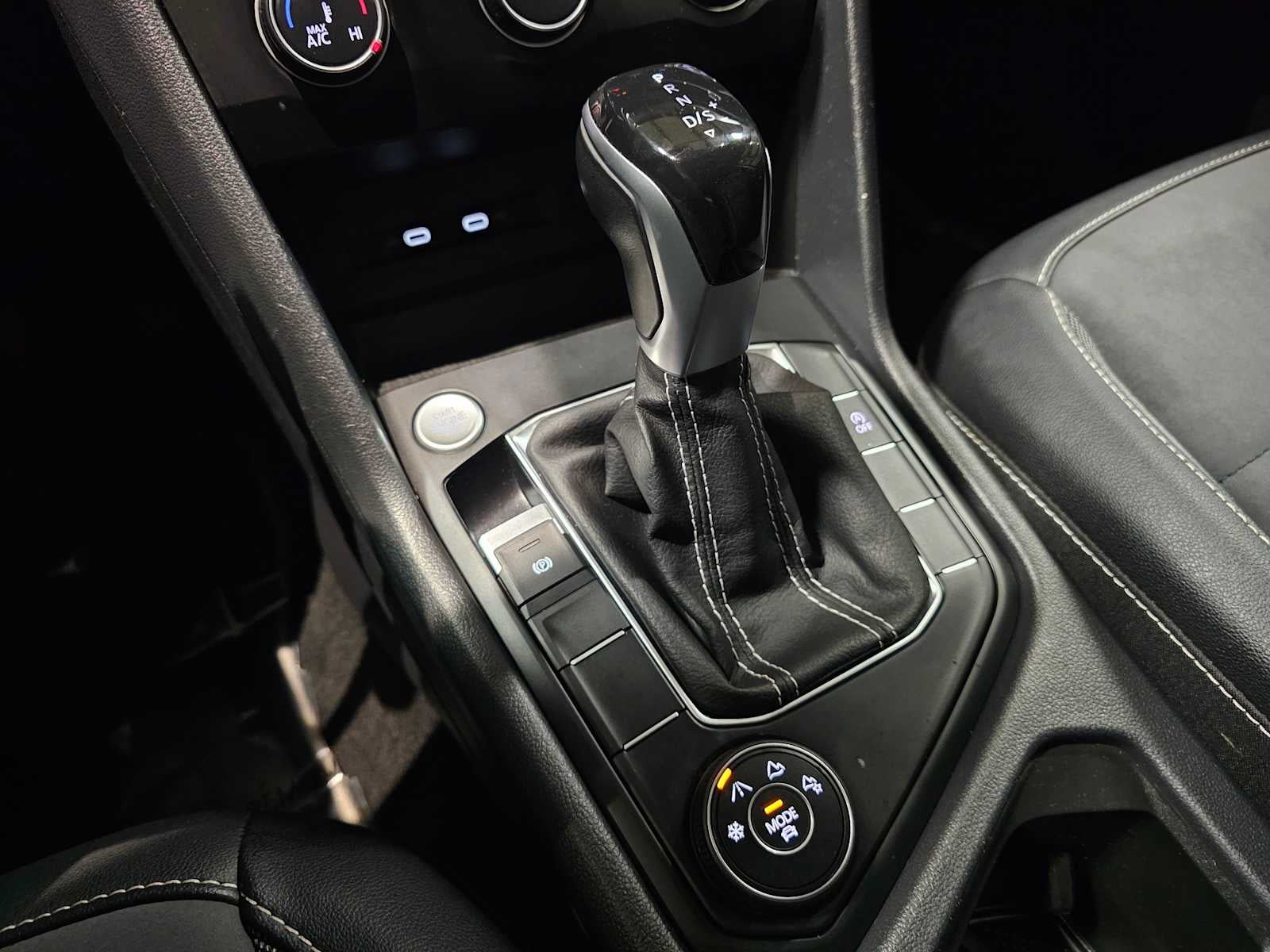 2022 Volkswagen Taos SE 4MOTION