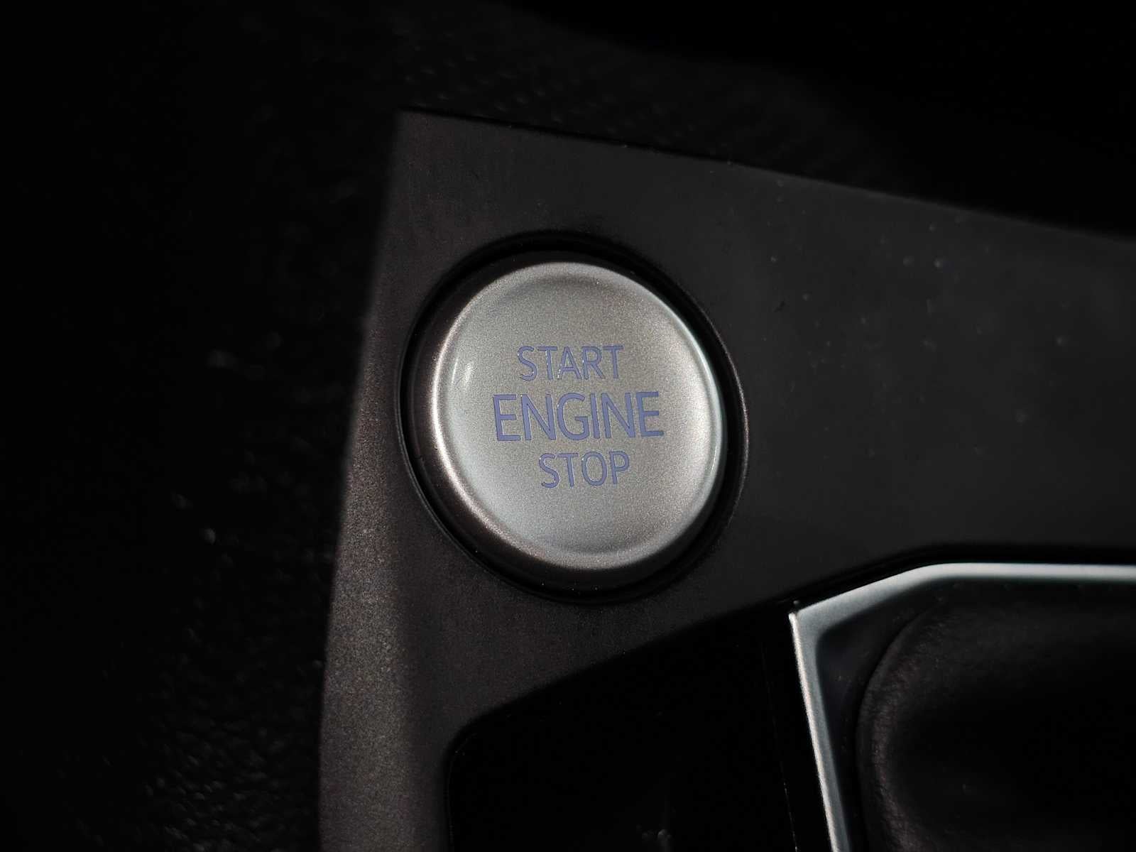 2022 Volkswagen Taos SE 4MOTION