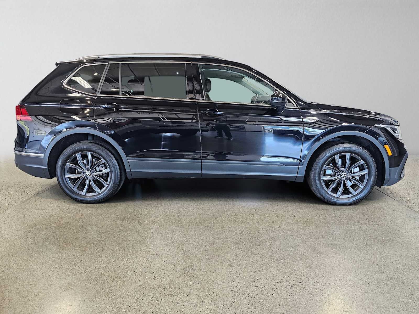 2024 Volkswagen Tiguan 2.0T SE 4MOTION