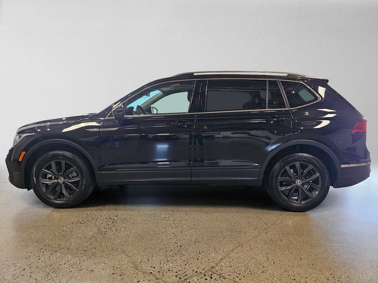 2024 Volkswagen Tiguan 2.0T SE 4MOTION