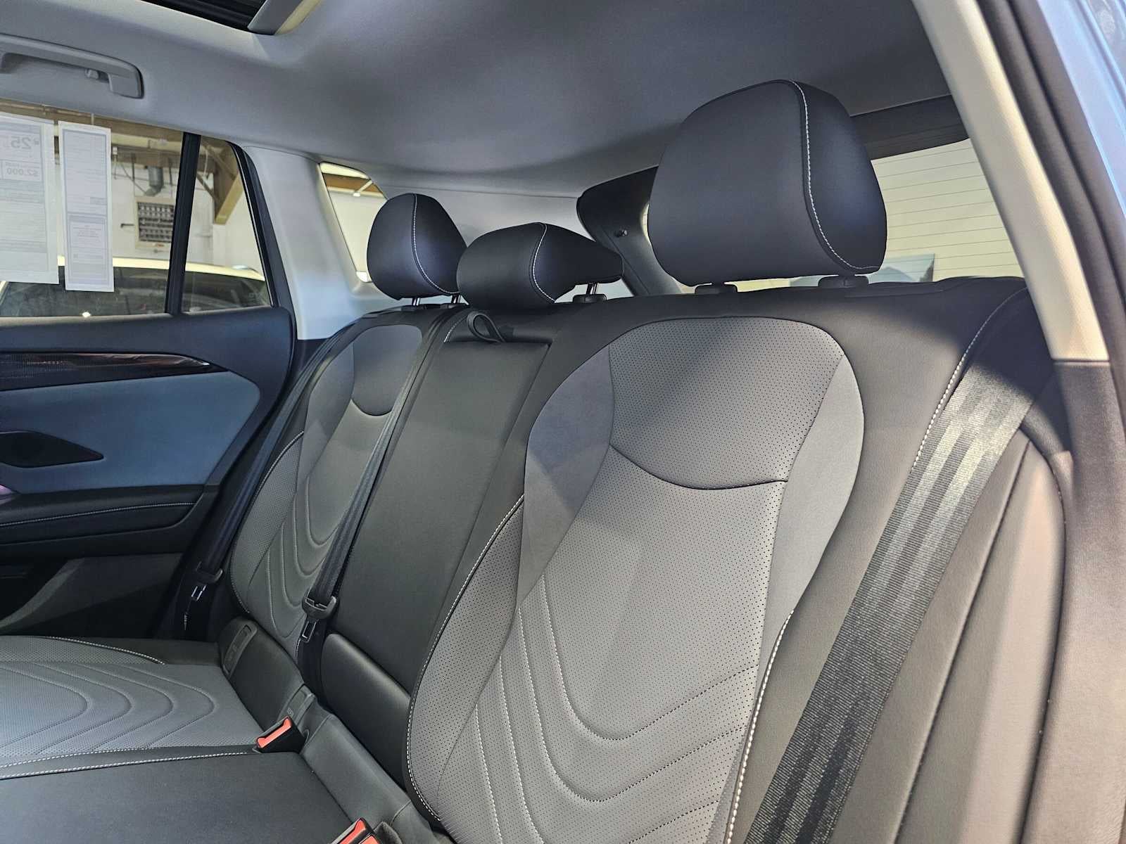 2026 Volkswagen Tiguan SE 4MOTION