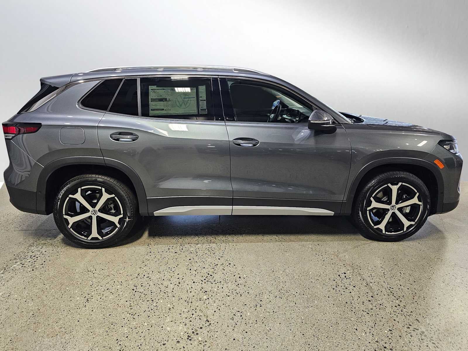 2026 Volkswagen Tiguan 2.0T SE 4MOTION