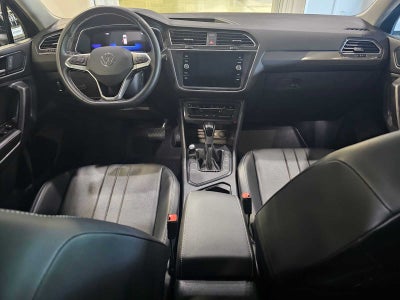 2023 Volkswagen Tiguan 2.0T SE FWD