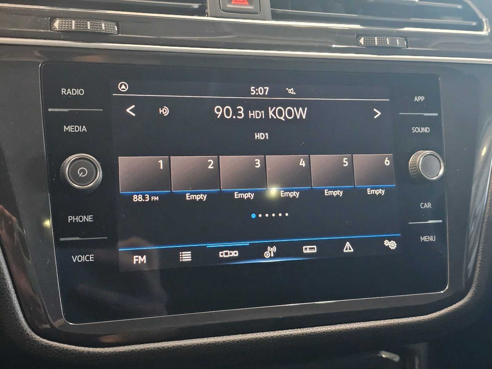 2023 Volkswagen Tiguan 2.0T SE FWD