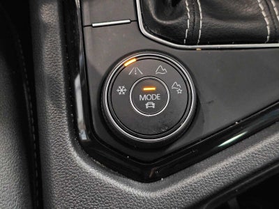 2023 Volkswagen Taos SE 4MOTION *Ltd Avail*