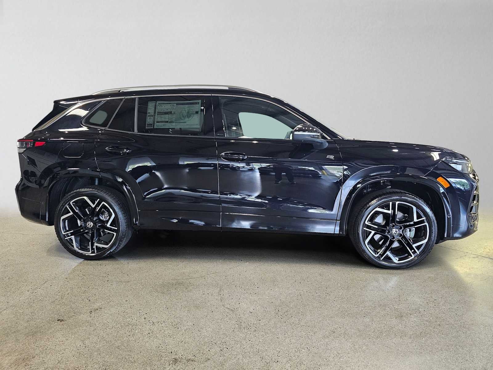 2026 Volkswagen Tiguan SEL R-Line Turbo 4MOTION
