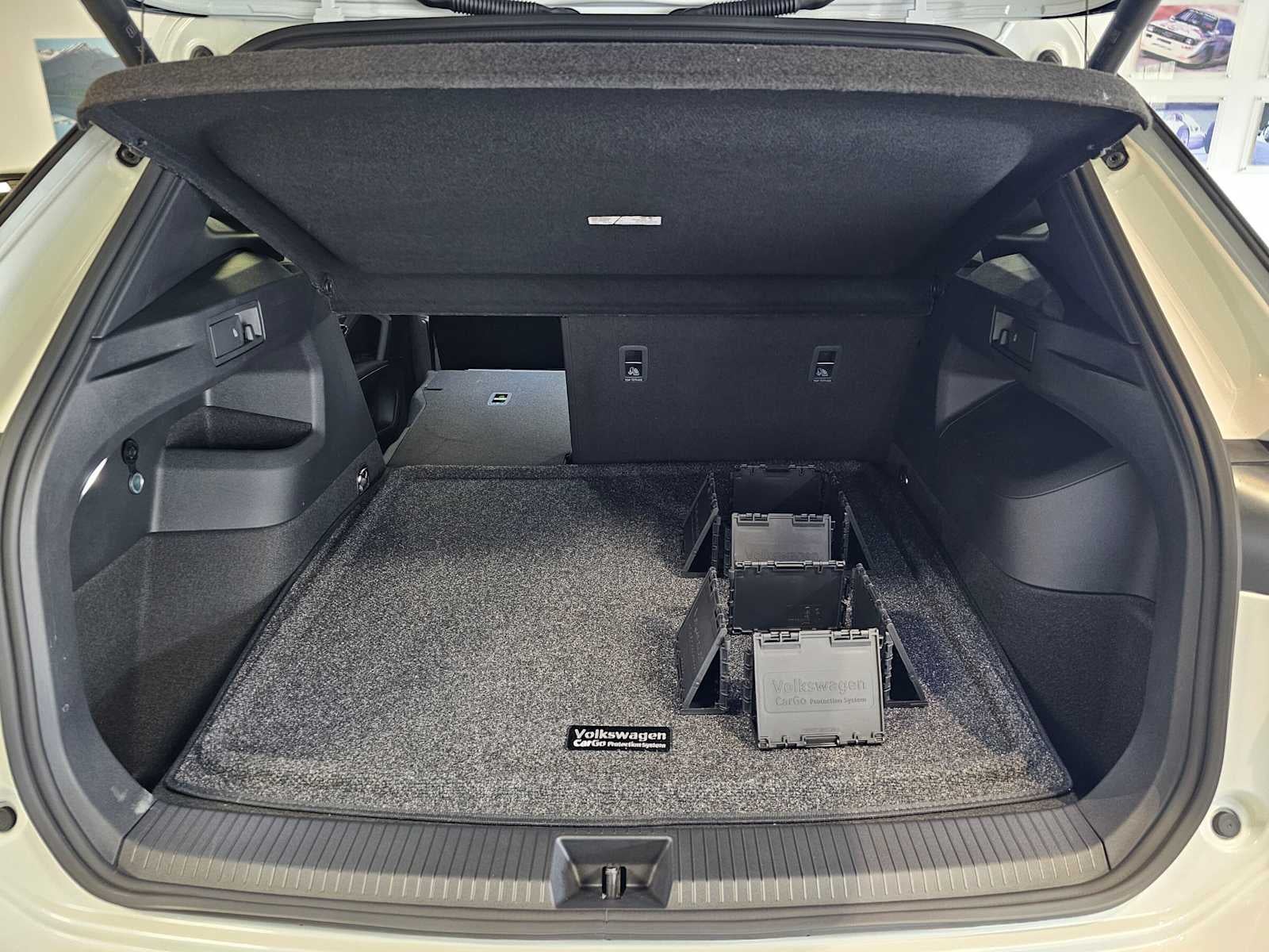 2026 Volkswagen Tiguan SEL R-Line Turbo 4MOTION