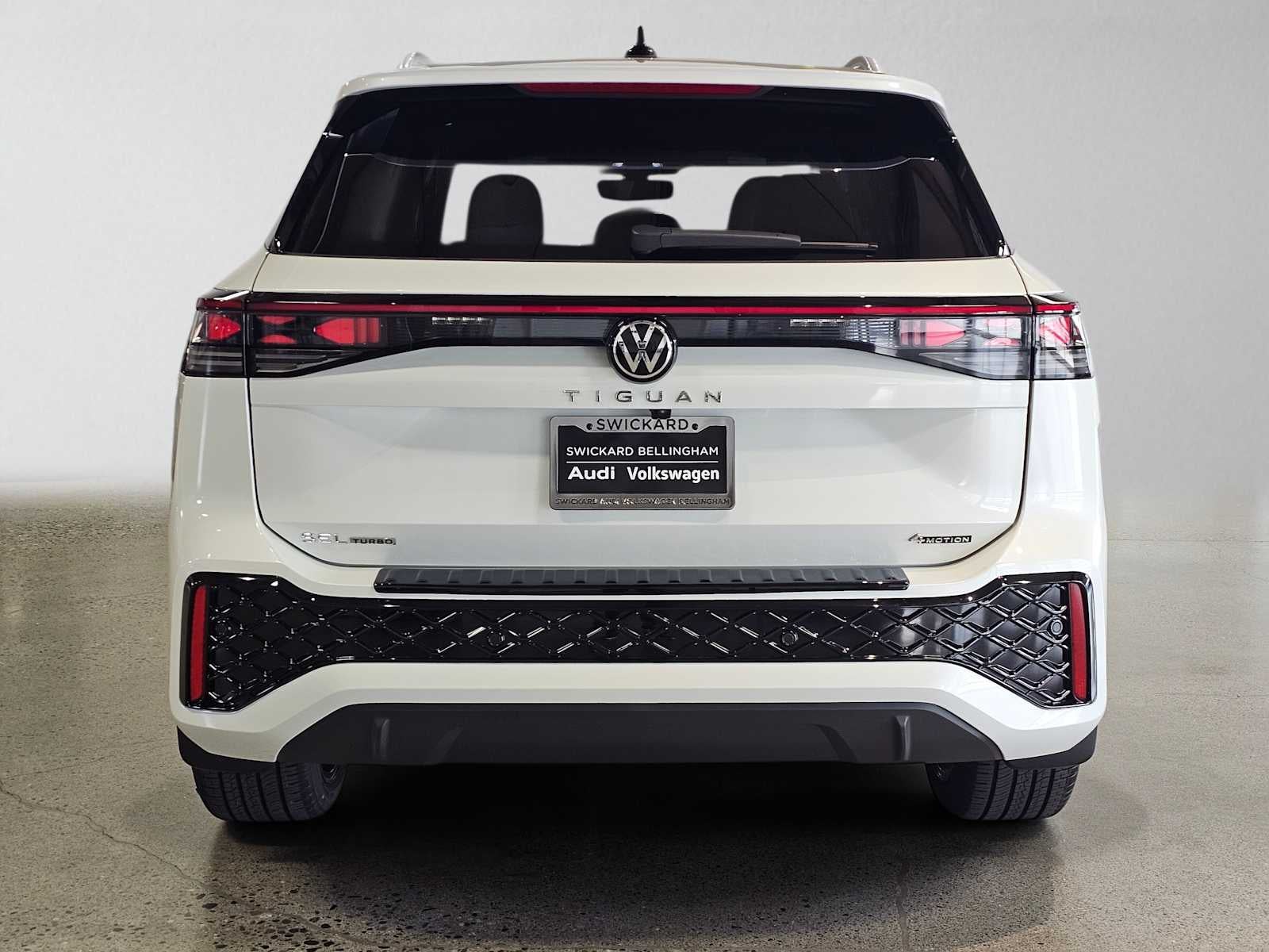 2026 Volkswagen Tiguan SEL R-Line Turbo 4MOTION