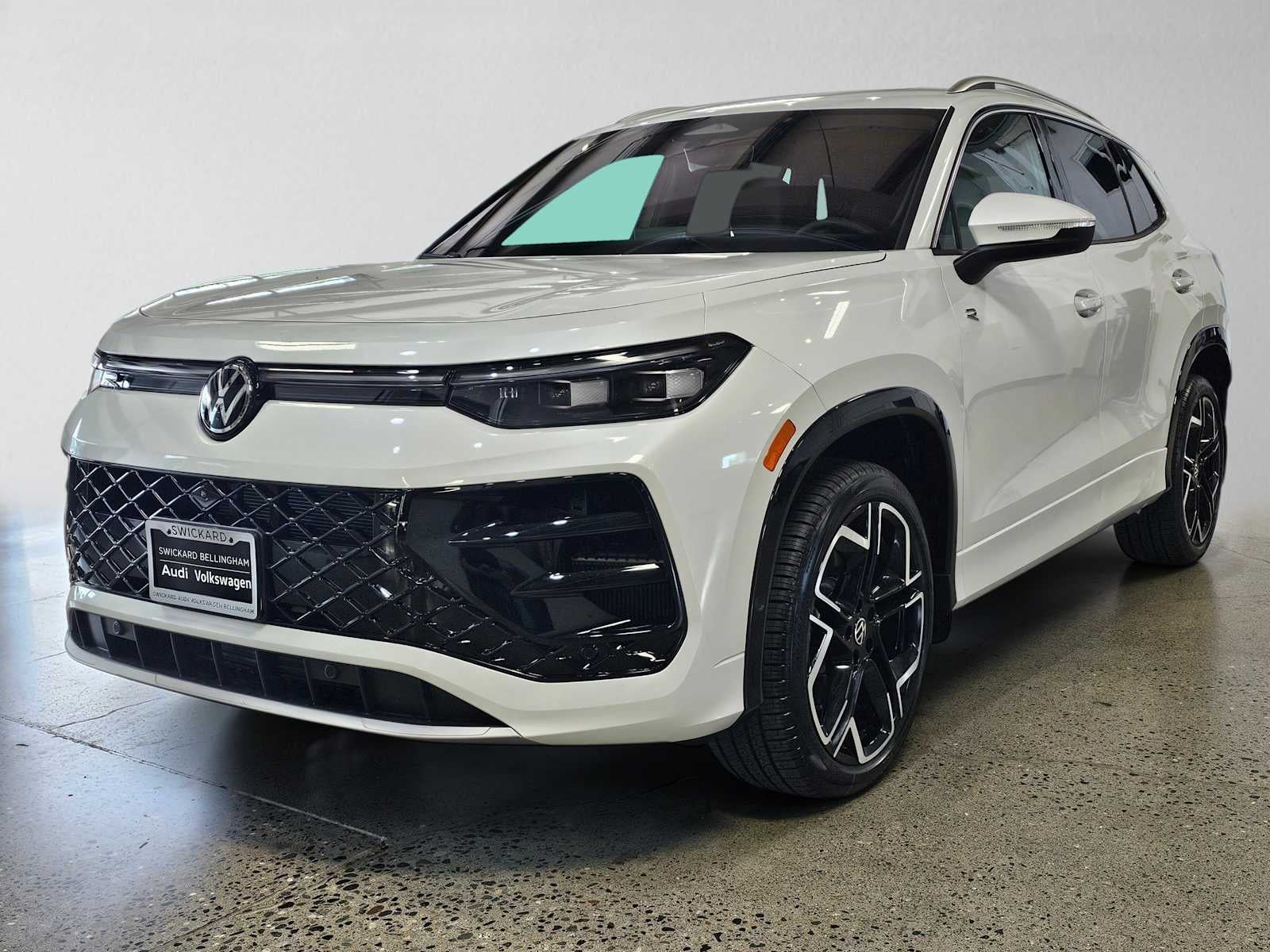 2026 Volkswagen Tiguan SEL R-Line Turbo 4MOTION