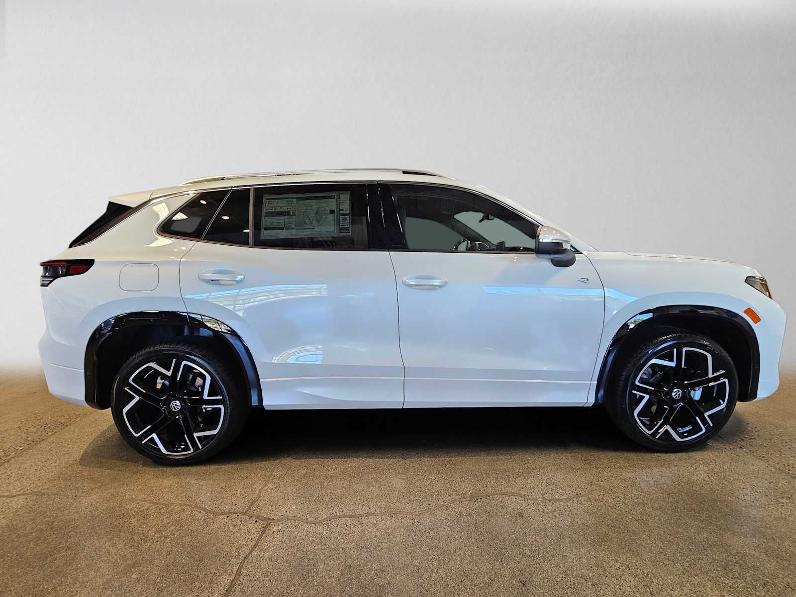 2026 Volkswagen Tiguan SEL R-Line Turbo 4MOTION