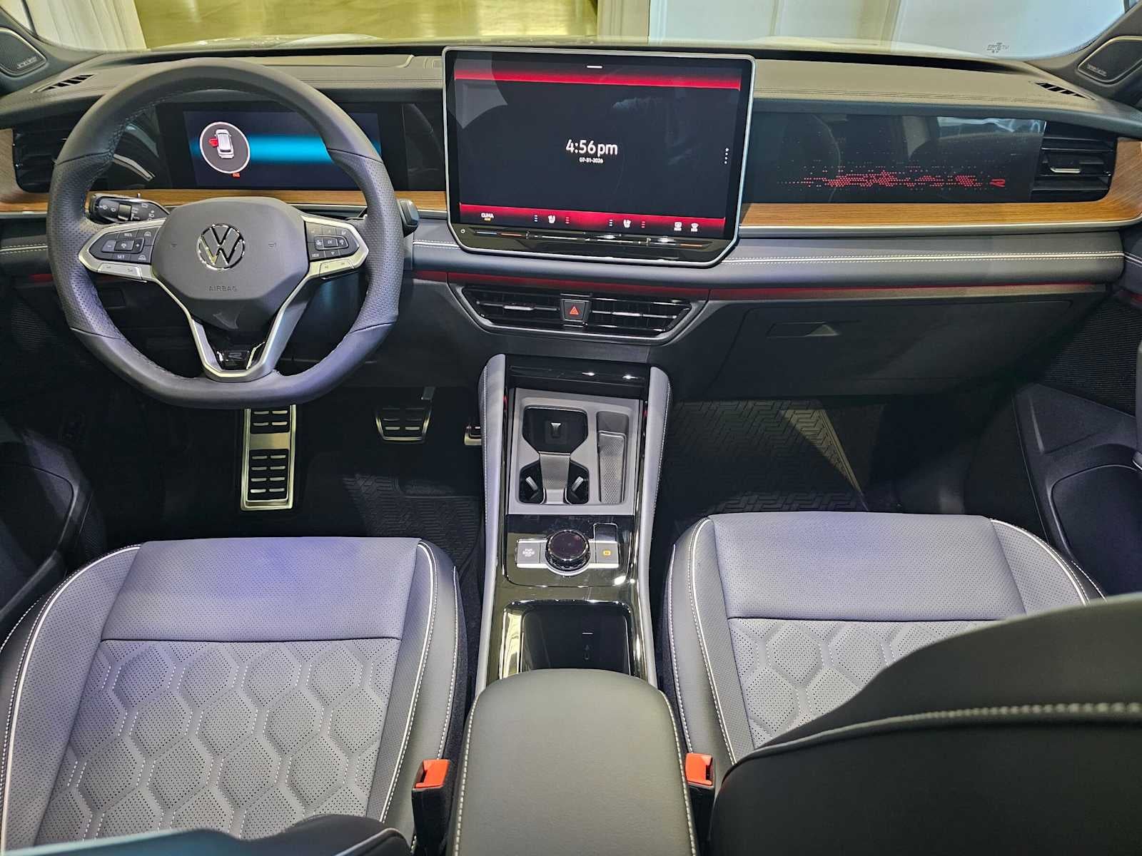 2026 Volkswagen Tiguan SEL R-Line Turbo 4MOTION