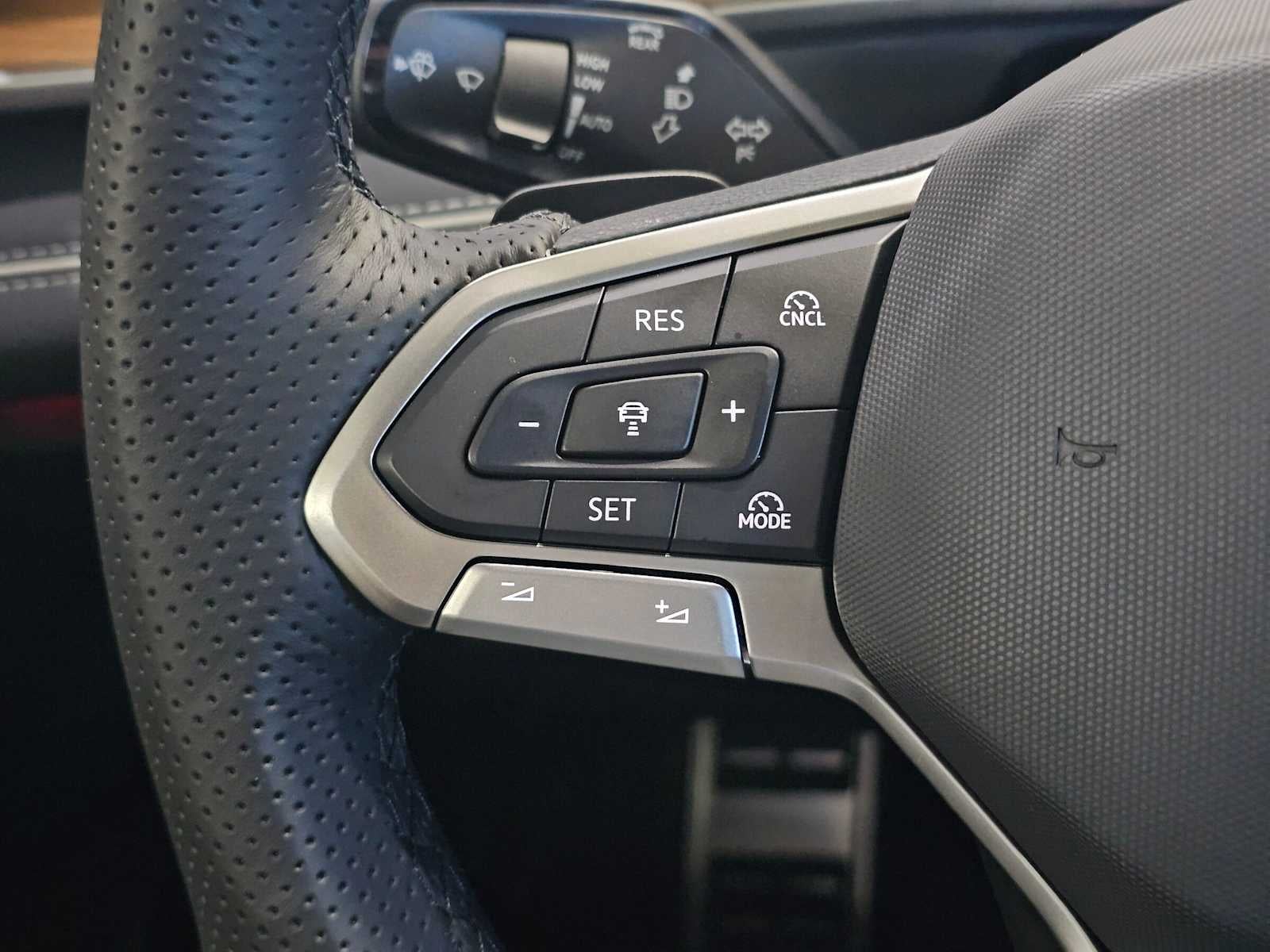 2026 Volkswagen Tiguan SEL R-Line Turbo 4MOTION