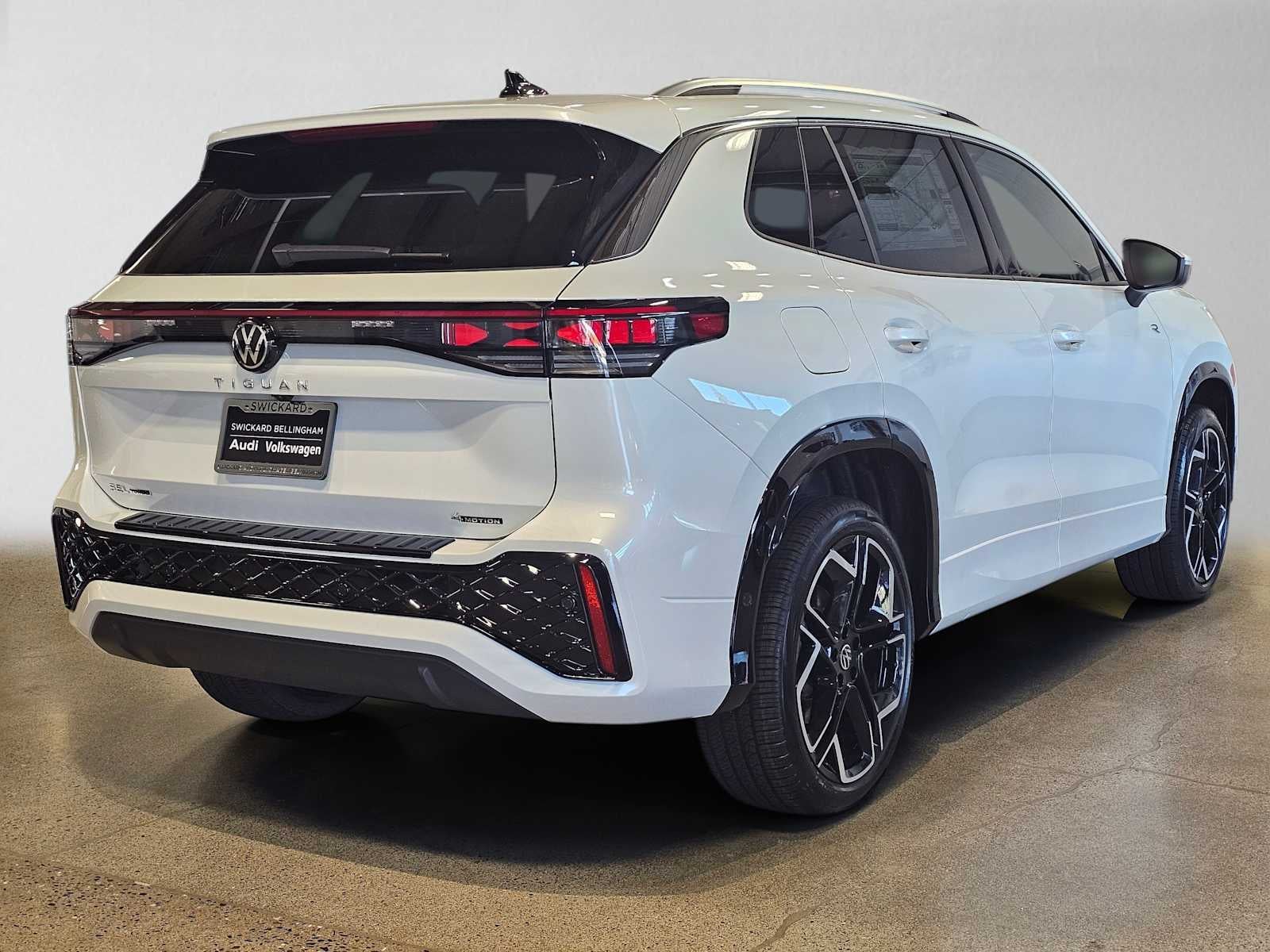 2026 Volkswagen Tiguan SEL R-Line Turbo 4MOTION