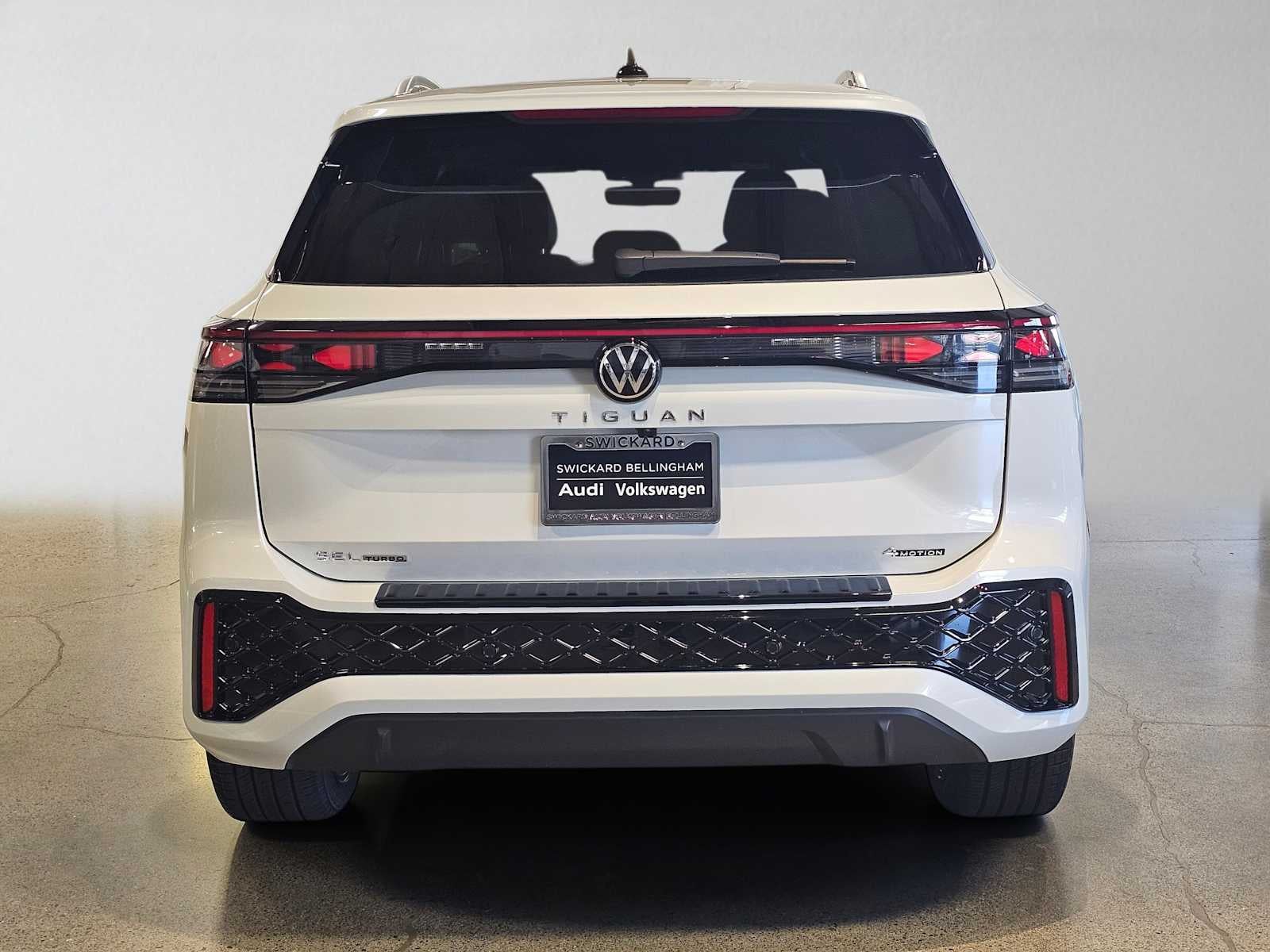 2026 Volkswagen Tiguan SEL R-Line Turbo 4MOTION