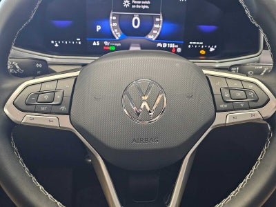 2025 Volkswagen Taos SE 4MOTION