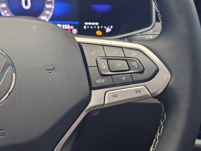 2025 Volkswagen Taos SE 4MOTION