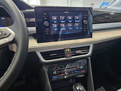 2025 Volkswagen Taos SE 4MOTION