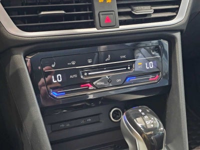 2025 Volkswagen Taos SE 4MOTION