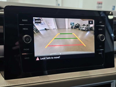 2025 Volkswagen Taos SE 4MOTION