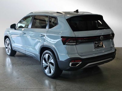 2025 Volkswagen Taos SE 4MOTION