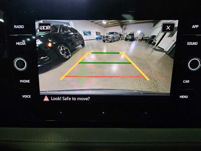 2025 Volkswagen Taos SE 4MOTION