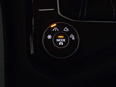 2025 Volkswagen Taos SE 4MOTION