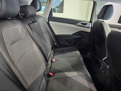 2025 Volkswagen Taos SE 4MOTION