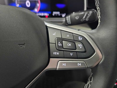 2025 Volkswagen Taos SE 4MOTION