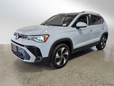 2025 Volkswagen Taos SE 4MOTION