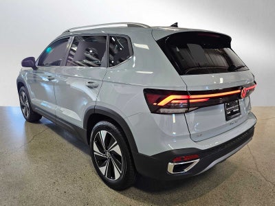 2025 Volkswagen Taos SE 4MOTION