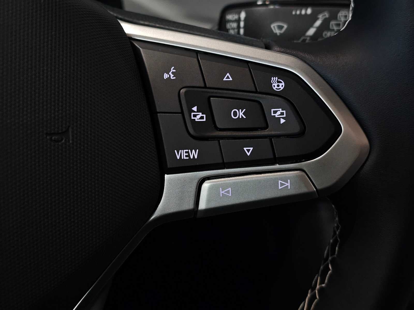 2026 Volkswagen Taos SE 4MOTION