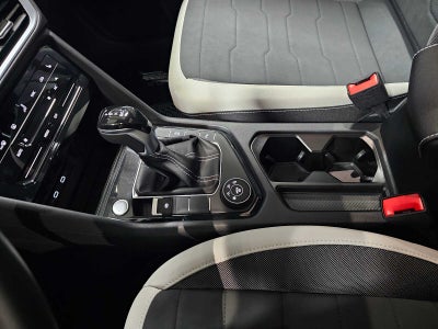 2026 Volkswagen Taos SE 4MOTION