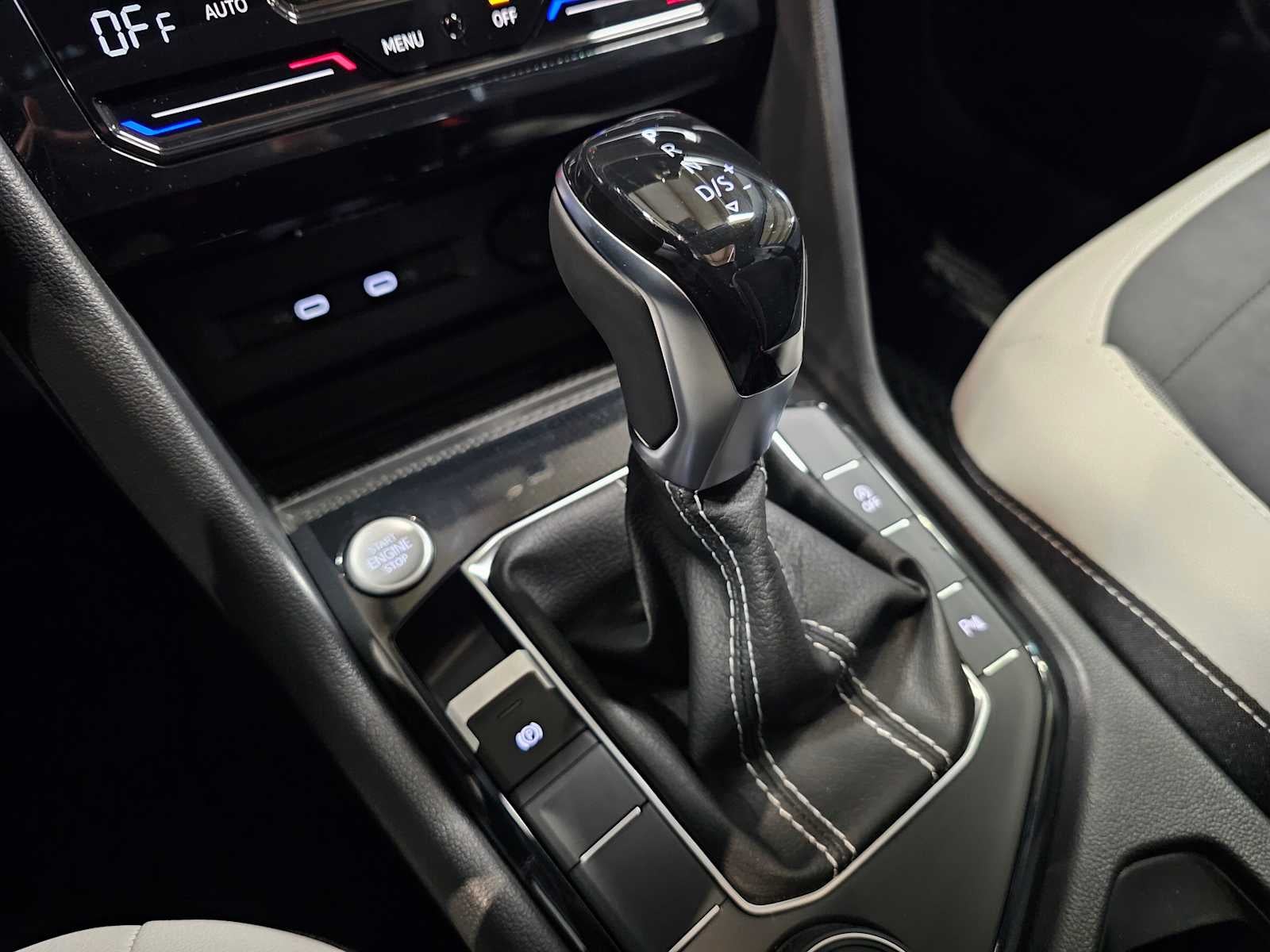 2026 Volkswagen Taos SE 4MOTION