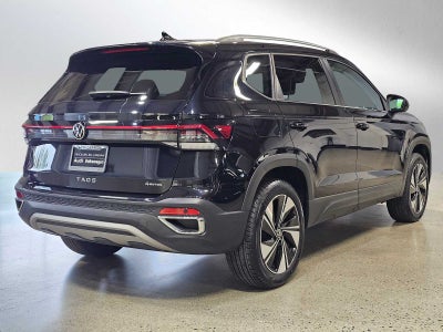 2025 Volkswagen Taos SE 4MOTION