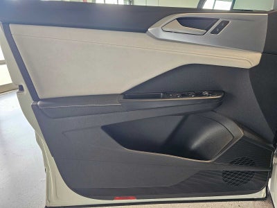 2025 Volkswagen Taos SE 4MOTION