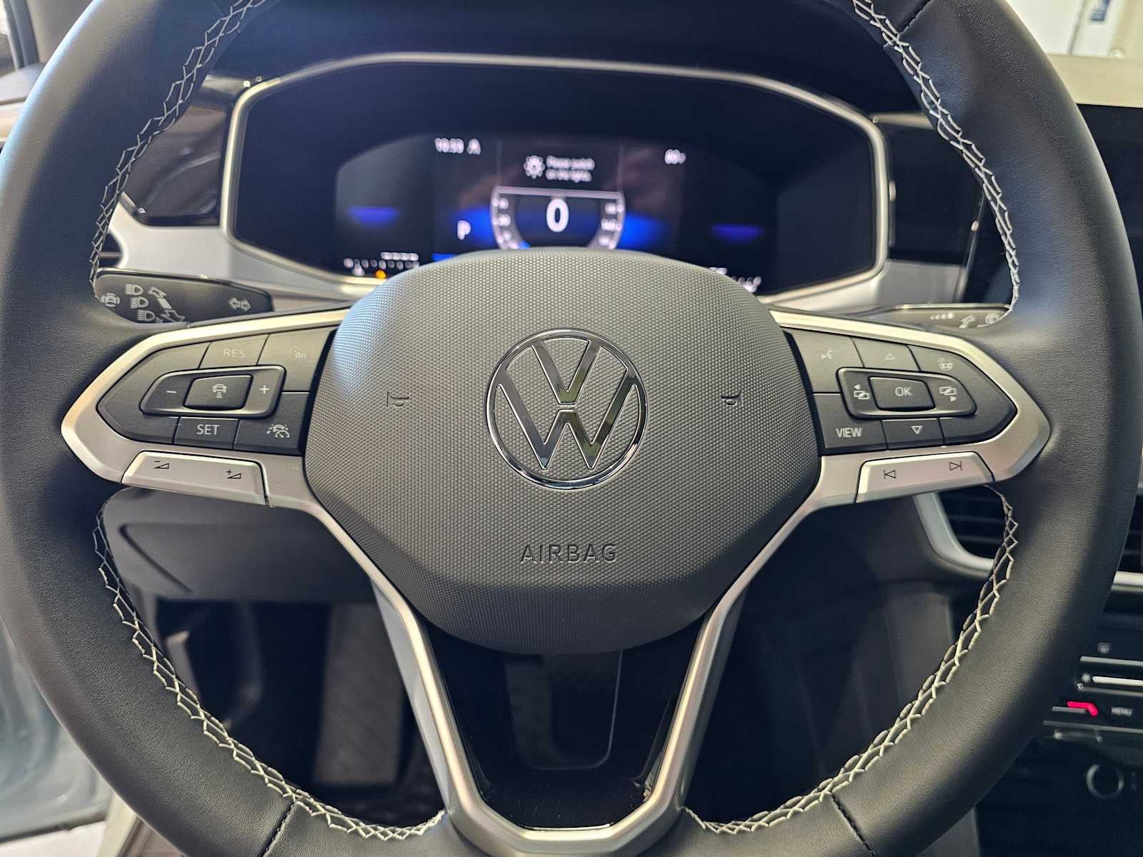 2025 Volkswagen Taos SE 4MOTION